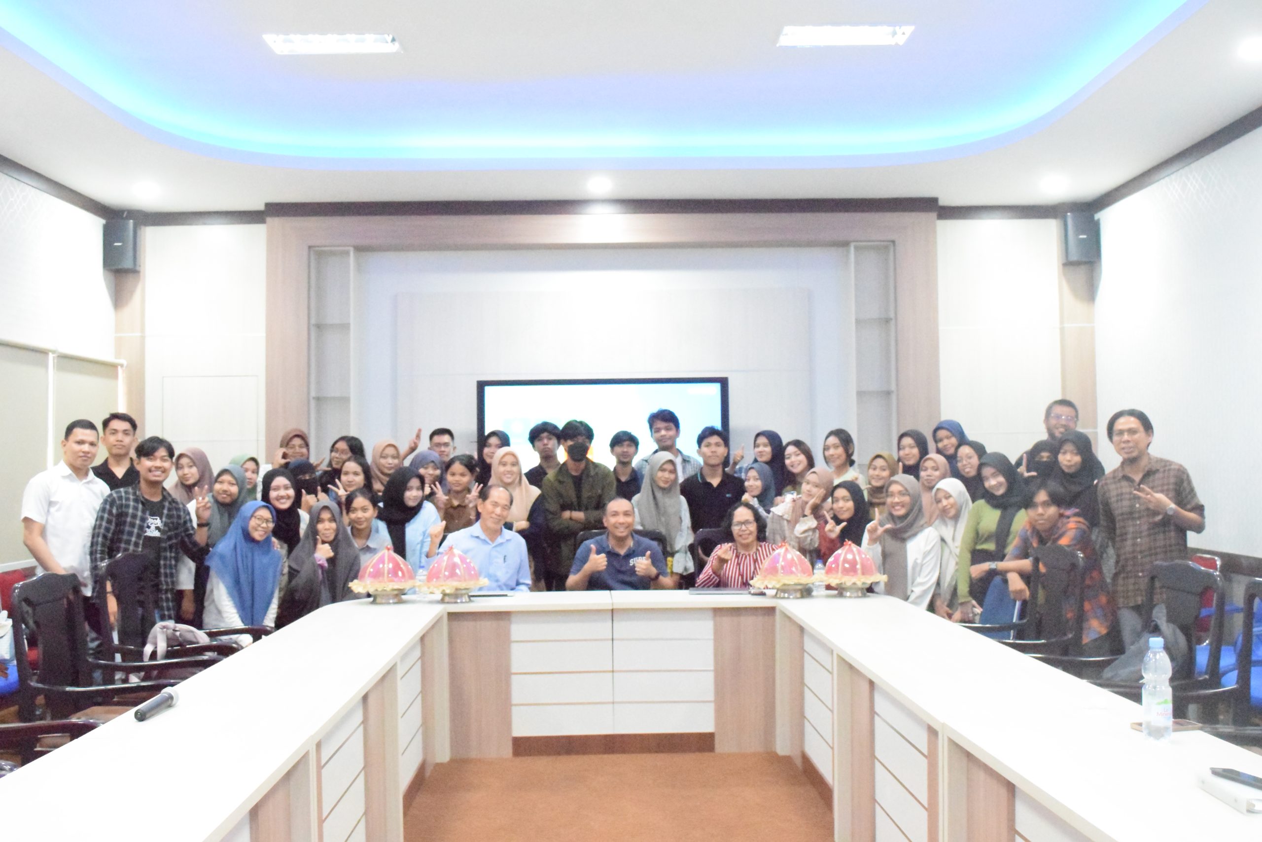 FMIPA UNHAS Gelar Sharing Sessions dan bahas kerjasama dengan UTM