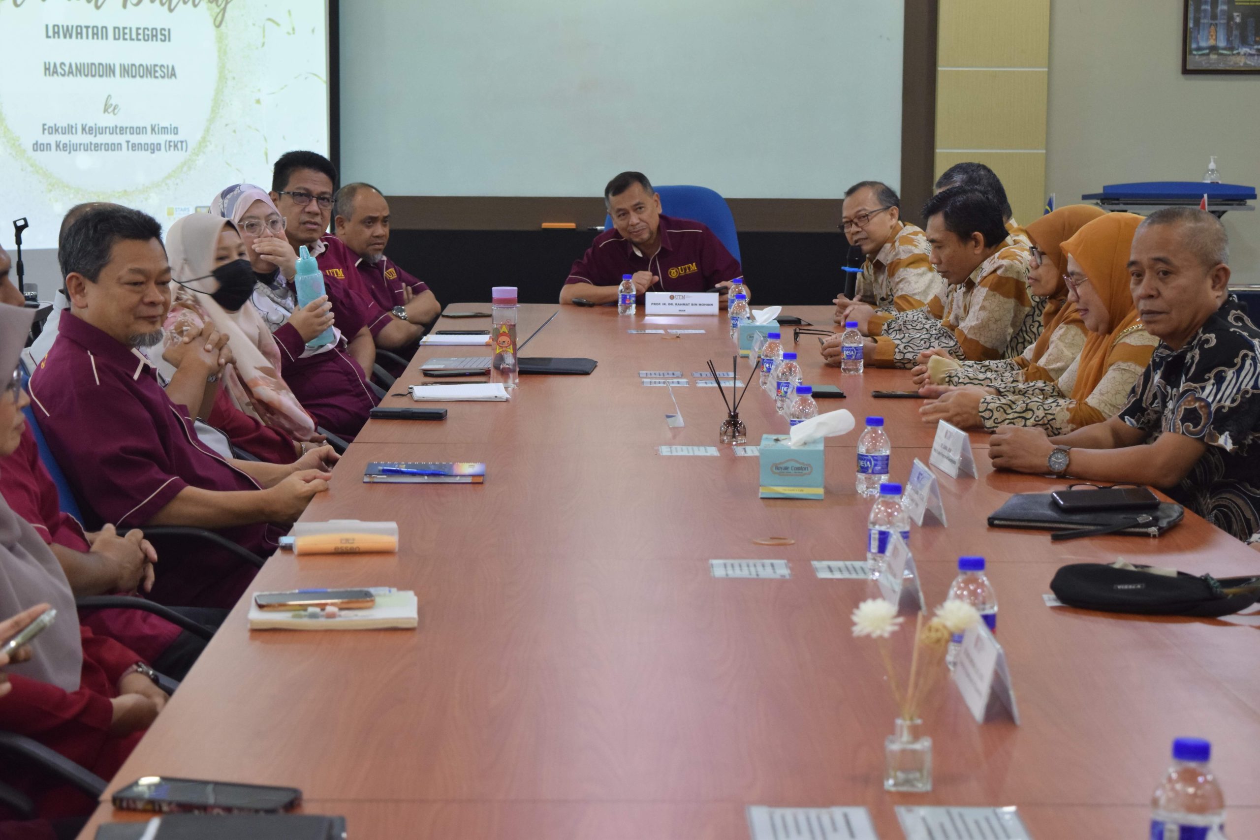 Collaboration Visit and Signing LoC FMIPA Unhas dan FCEE UTM