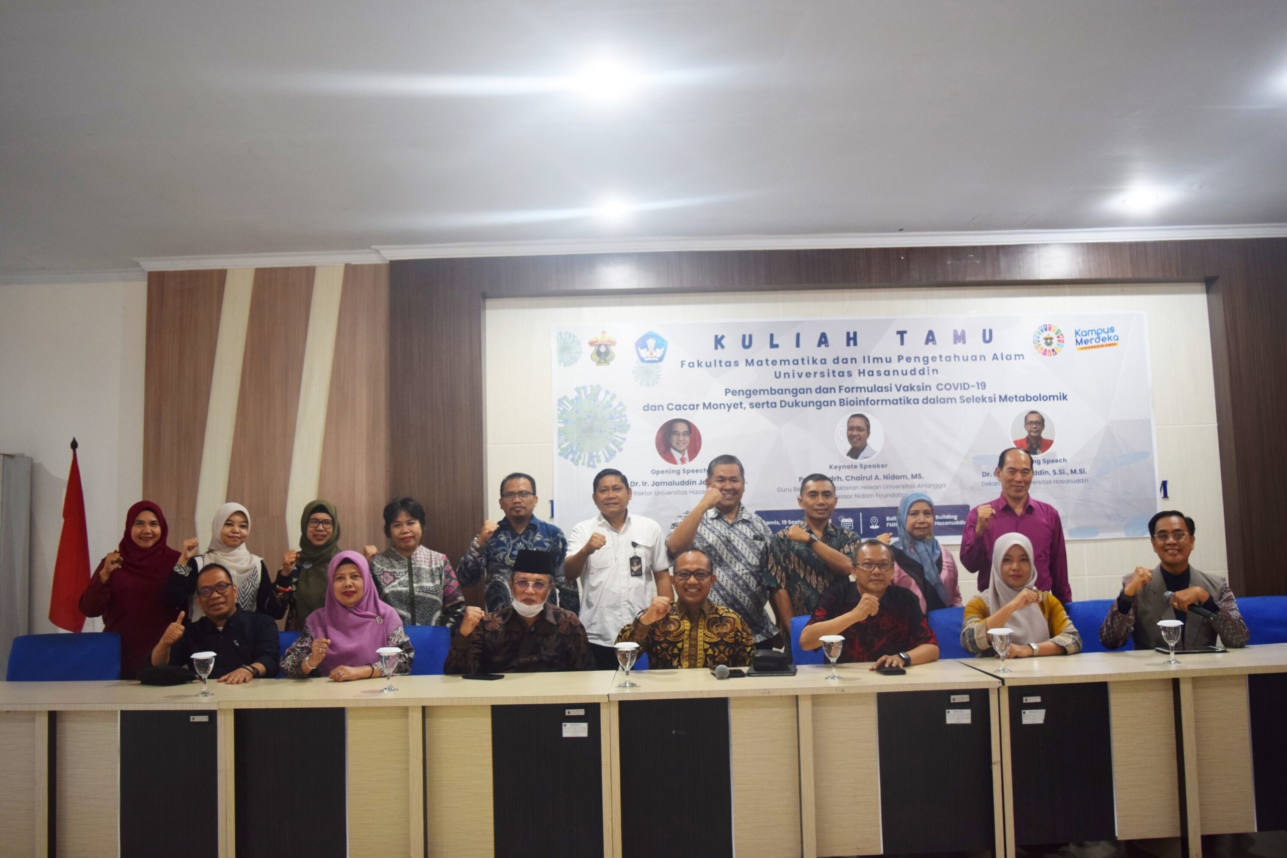 FMIPA Unhas Gelar Kuliah Tamu, Bahas Pengembangan dan Formulasi Vaksin Covid-19 dan Mpox Serta Bioinformatika.