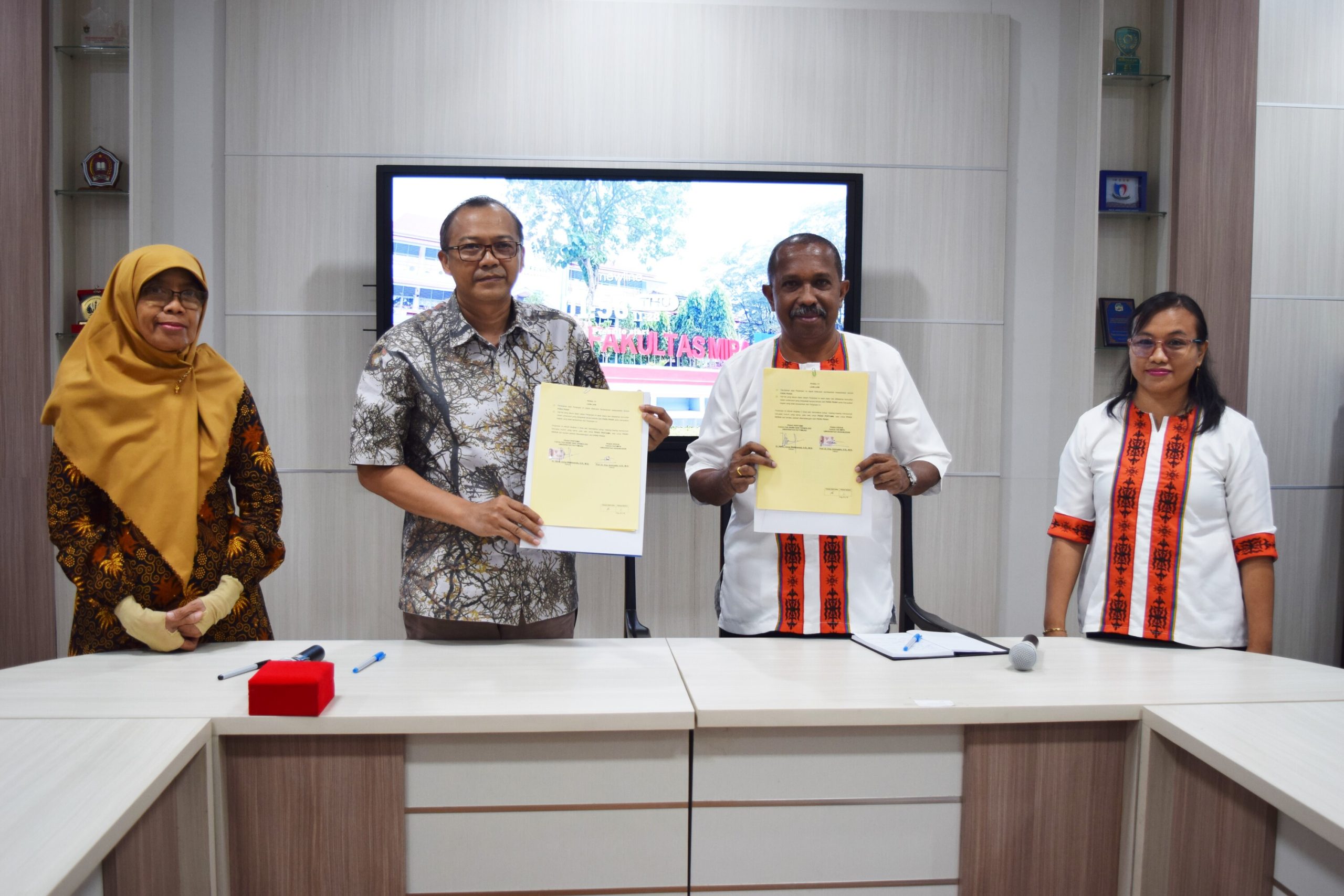 Kunjungan Kerjasama FST UNPATTI ke FMIPA UNHAS