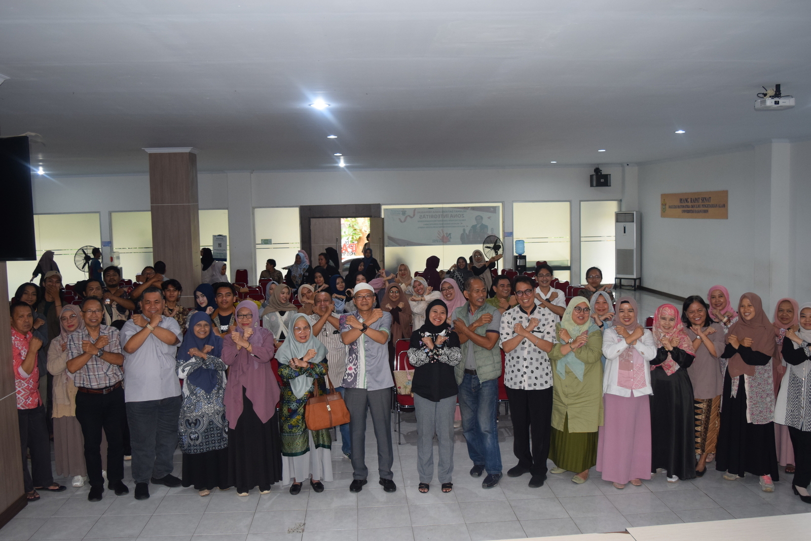 Perkuat Komitmen Terhadap Zona Integritas, FMIPA Unhas Gelar Sosialisasi Pembangunan Zona Integritas Menuju WBK/WBBM.