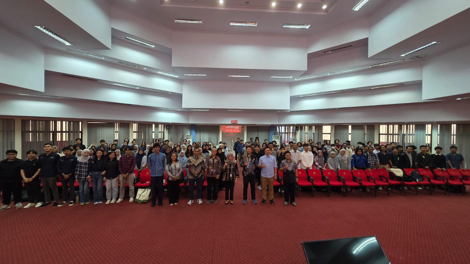 FMIPA Unhas dan FITB ITB Teken Kerja Sama, Dilanjutkan Kuliah Tamu dan Sosialisasi Program Integrasi Sarjana–Magister