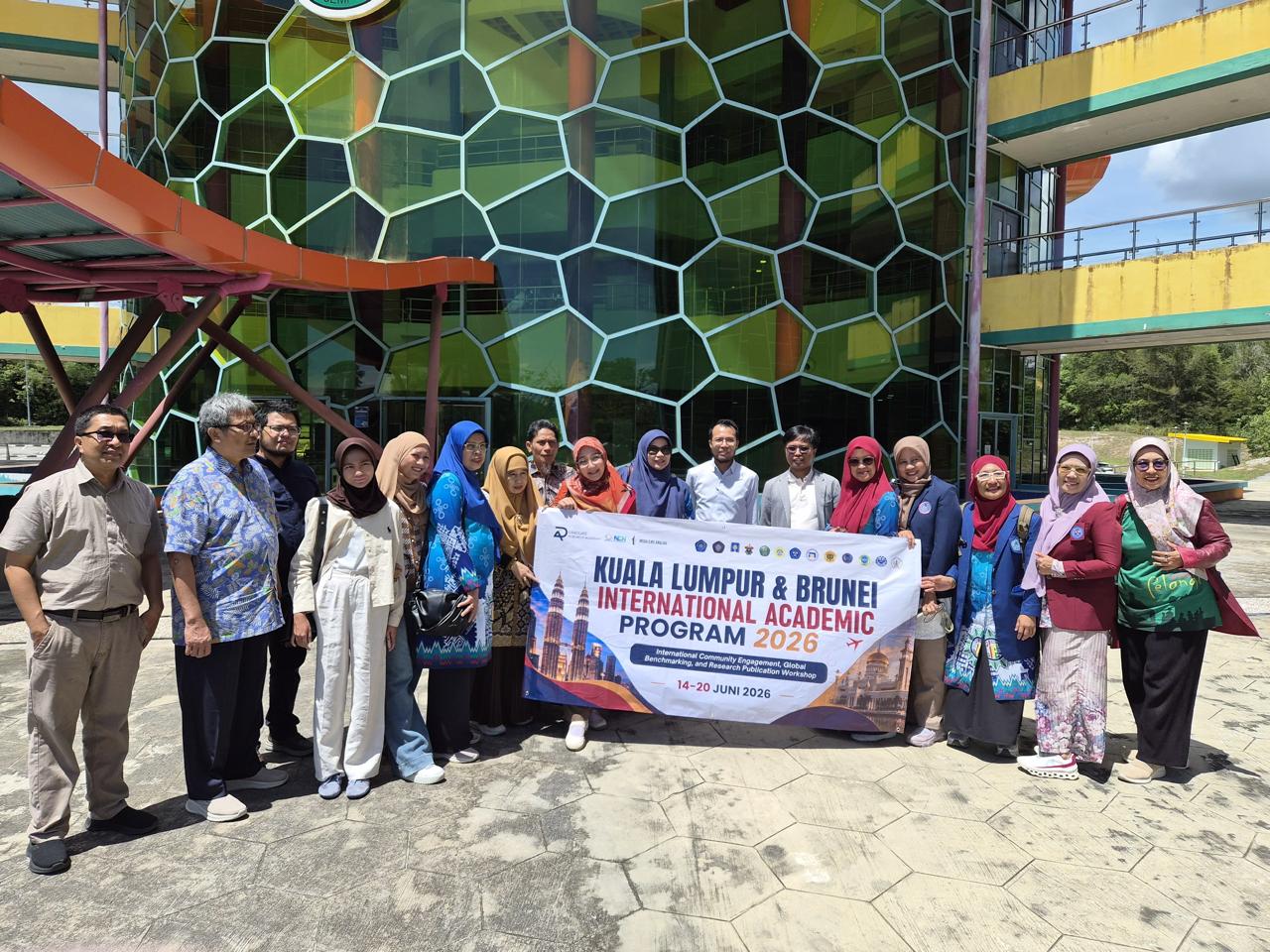 Akademisi Fakultas MIPA Universitas Hasanuddin Perkuat Kolaborasi Akademik Internasional melalui Kunjungan ke Brunei Darussalam dan Malaysia